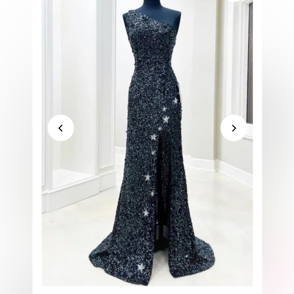 Sz 2 Sherri Hill Star Black Sequin Formal Gown